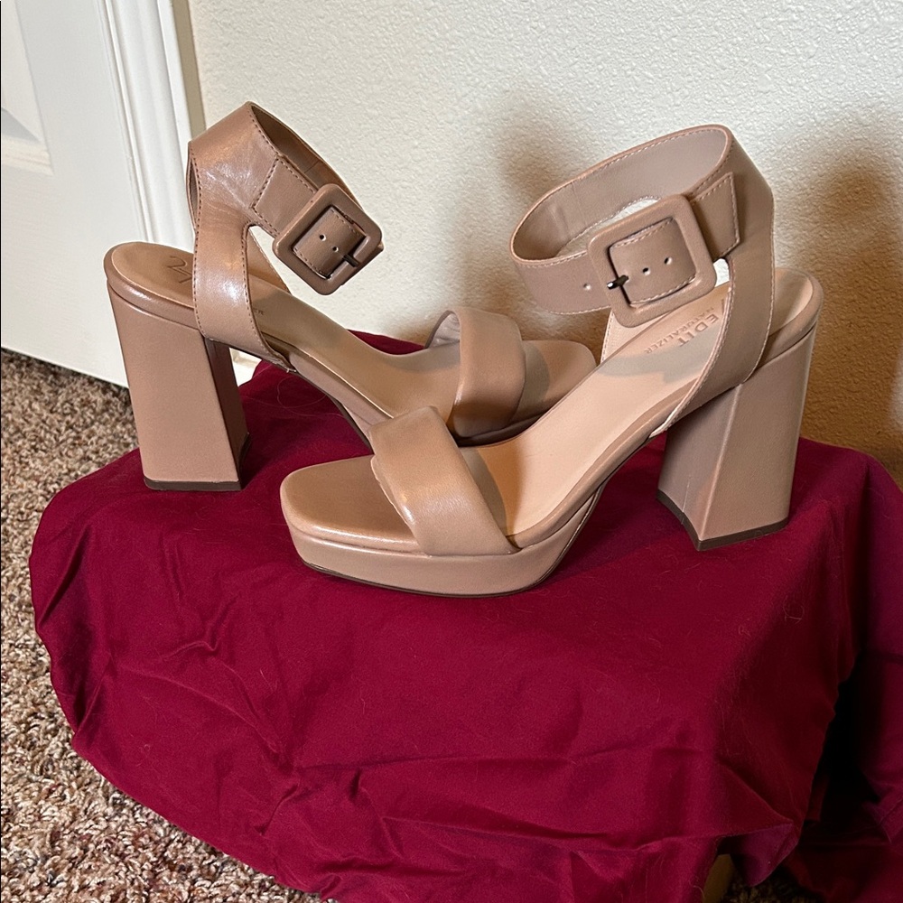 NWOT Naturalizer Edit 27 Janelle size 7.5 Beige Platform Heels